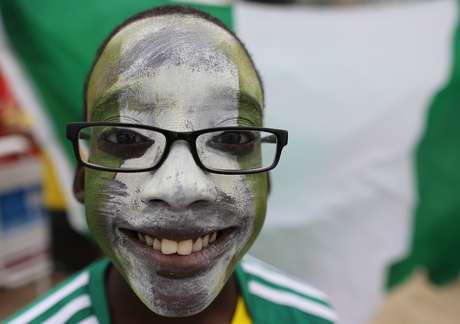 Torcedor até se pintou para apoiar a Nigéria <p>Torcedor até se pintou para apoiar a Nigéria</p>