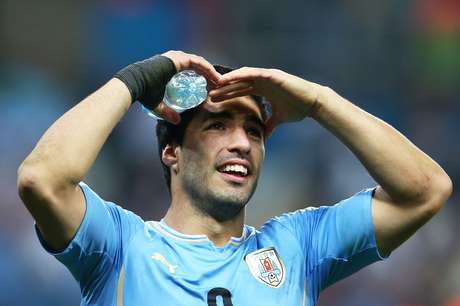 País balcânico ainda não foi reconhecido pela Fifa, o que poderia fazê-lo contar com o uruguaio nos 4 meses de banimento País balcânico ainda não foi reconhecido pela Fifa, o que poderia fazê-lo contar com o uruguaio nos 4 meses de banimento