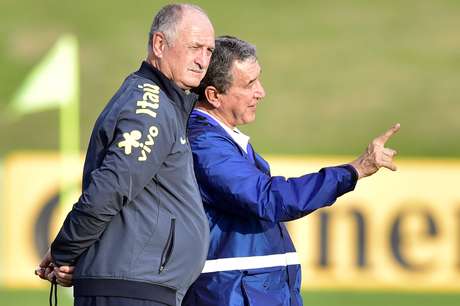 Felipão diz que se arrepende de não ter chamado mais um jogador com característica diferente do que tem no elenco da Seleção Brasileira <p>Felipão diz que se arrepende de não ter chamado mais um jogador com característica diferente do que tem no elenco da Seleção Brasileira</p>