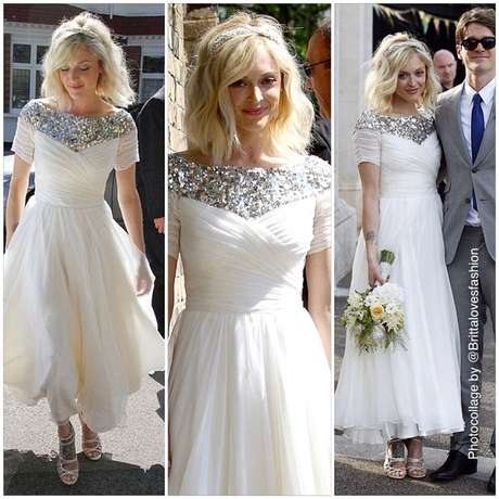 No dia 4 de julho, a apresentadora Fearne Cotton, 32 anos, casou com Jesse Wood, em Londres. A noiva usou um vestido de paetês feito por Jenny Packham, com armação a partir da cintura até o tornozelo <p>No dia 4 de julho, a apresentadora Fearne Cotton, 32 anos, casou com Jesse Wood, em Londres. A noiva usou um vestido de paetês feito por Jenny Packham, com armação a partir da cintura até o tornozelo</p>