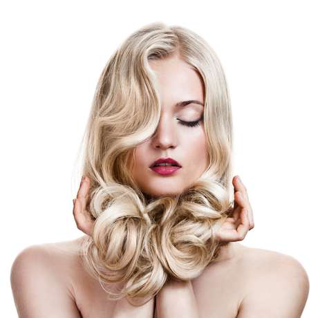 Cabelo claro requer cuidado especial com hidratação Cabelo claro requer cuidado especial com hidratação