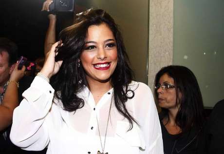 Larissa Riquelme, que ficou conhecida como a musa da Copa de 2010, cuida da pele com peeling de diamante, esfoliação, oléo de banho, leite de cabra e receitinhas caseiras Larissa Riquelme, que ficou conhecida como a musa da Copa de 2010, cuida da pele com peeling de diamante, esfoliação, oléo de banho, leite de cabra e receitinhas caseiras