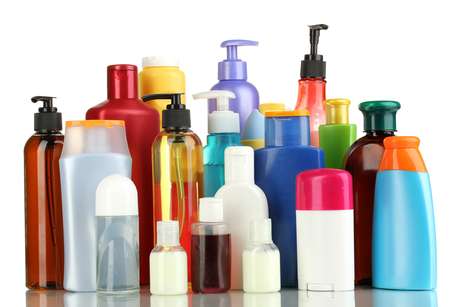 Produtos aplicados após a lavagem ajudam a disciplinar, proteger e retirar volume Produtos aplicados após a lavagem ajudam a disciplinar, proteger e retirar volume