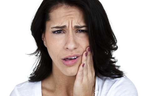 La hinchazón y la sensibilidad en la zona de la cara y el cuello son muy comunes <p>La hinchazón y la sensibilidad en la zona de la cara y el cuello son muy comunes</p>