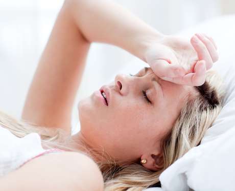 Algunas personas se despiertan con jaquecas y dolor de mandíbula debido a la rigidez de los músculos de la mandíbula <p>Algunas personas se despiertan con jaquecas y dolor de mandíbula debido a la rigidez de los músculos de la mandíbula</p>