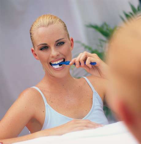 Ingram Publishing / ThinkStock <p><span style="color: rgb(51, 51, 51); font-family: Arial, Verdana, sans-serif; font-size: 12px; line-height: normal;">Es importante utilizar una pasta dental adecuada para usted.</span></p>