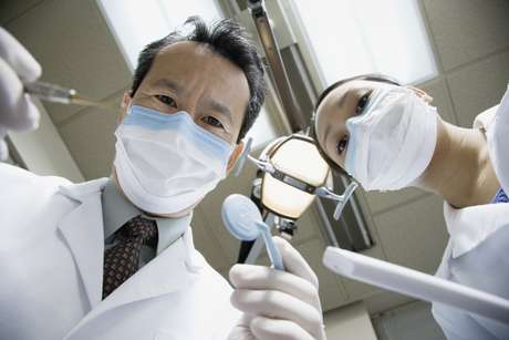 Muchos dentistas tienen sus propios sitios web, que usted puede revisar para ver qué tipo de servicios brindan <p>Muchos dentistas tienen sus propios sitios web, que usted puede revisar para ver qué tipo de servicios brindan </p>