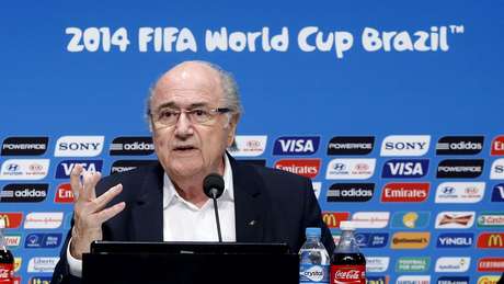 Presidente da Fifa despistou a respeito da prisão de Raymond Whelan e disse que é preciso apresentar evidências a respeito de denúncias <p>Presidente da Fifa despistou a respeito da prisão de Raymond Whelan e disse que é preciso apresentar evidências a respeito de denúncias</p>