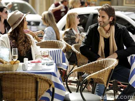 Luiza conhece um músico em Paris <p>Luiza conhece um músico em Paris</p>