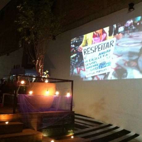 Queremos trazer de volta para as ruas as pessoas que frequentam em excesso os shoppings, oferecendo uma cultura de paz a todos, diz Paiva Queremos trazer de volta para as ruas as pessoas que frequentam em excesso os shoppings, oferecendo uma cultura de paz a todos, diz Paiva