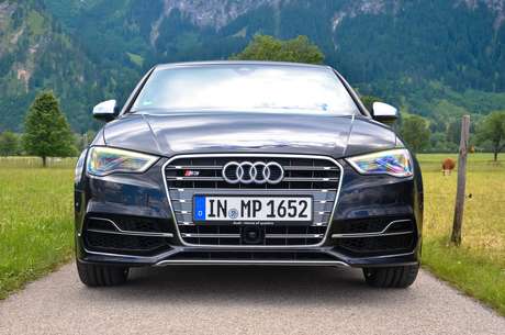 Audi S3 Sedan; venda trimestral da marca atingiu 429.250 <p>Audi S3 Sedan; venda trimestral da marca atingiu 429.250</p>