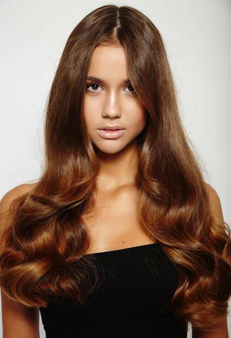 Linha Oil Radiante controla o frizz, restaura a maciez e proporciona acabamento sedoso ao cabelo Linha Oil Radiante controla o frizz, restaura a maciez e proporciona acabamento sedoso ao cabelo