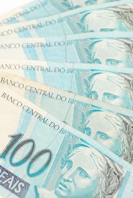 Nos sete primeiros meses do ano, a economia feita pelo governo central para o pagamento de juros acumula saldo positivo de R$ 15,230 bilhões <p>Nos sete primeiros meses do ano, a economia feita pelo governo central para o pagamento de juros acumula saldo positivo de R$ 15,230 bilhões</p>