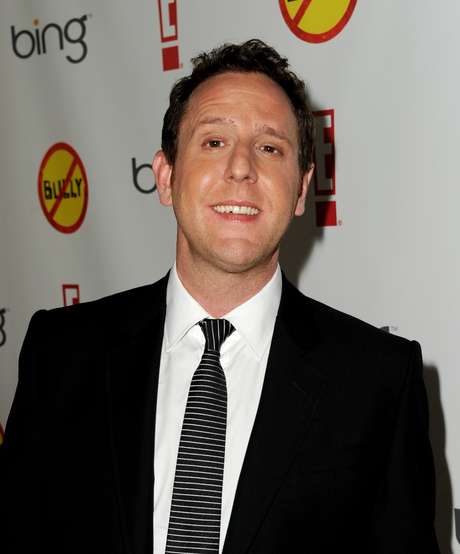 O premiado diretor de cinema Lee Hirsch ajudou a levar a questão do bullying ao público com o lançamento do documentário Bully (Valentão), em 2012. O filme acompanha cinco crianças vítimas do problema <p>O premiado diretor de cinema Lee Hirsch ajudou a levar a questão do bullying ao público com o lançamento do documentário <em>Bully </em>(<em>Valentão</em>), em 2012. O filme acompanha cinco crianças vítimas do problema</p>