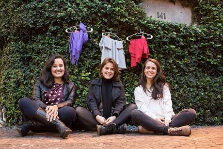 Helena Legunes, Luana Flôres e Laura Camardelli, as fundadoras do Amor no Cabide, um movimento voluntário e colaborativo que visa à doação de roupas junto a um cabide em Porto Alegre e outras cidades <p>Helena Legunes, Luana Flôres e Laura Camardelli, as fundadoras do Amor no Cabide, um movimento voluntário e colaborativo que visa à doação de roupas junto a um cabide em Porto Alegre e outras cidades</p>