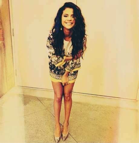 Atriz, cantora, compositora, dançarina e filantropa, Selena Gomez foi uma das pessoas mais jovens a se tornar embaixadora da Boa Vontade do Unicef, tendo sido nomeada em 2009, aos 17 anos <p>Atriz, cantora, compositora, dançarina e filantropa, Selena Gomez foi uma das pessoas mais jovens a se tornar embaixadora da Boa Vontade do Unicef, tendo sido nomeada em 2009, aos 17 anos</p>