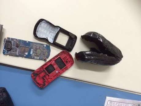 Celulares tinham cocaína no interior Celulares tinham cocaína no interior