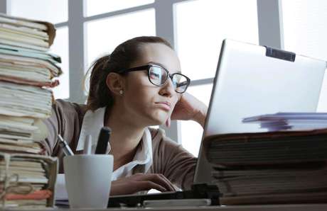 Excesso de programas pode sobrecarregar o computador e deixá-lo mais lento <p>Excesso de programas pode sobrecarregar o computador e deixá-lo mais lento</p>
