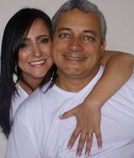 Cansados de ouvir notícias ruins, o casal mineiro Eduardo Xavier e Iara Xavier vendeu tudo o que tinha e partiu em uma viagem de cinco anos pelo mundo, em busca de bons exemplos <p>Cansados de ouvir notícias ruins, o casal mineiro Eduardo Xavier e Iara Xavier vendeu tudo o que tinha e partiu em uma viagem de cinco anos pelo mundo, em busca de bons exemplos</p>