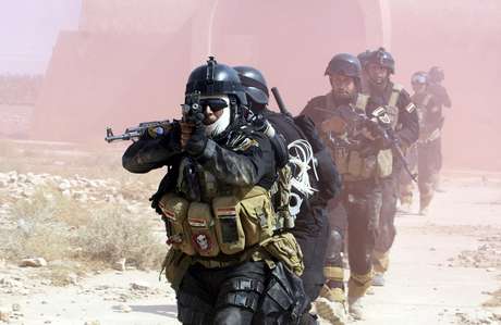 Desde 8 de agosto, os EUA realizaram um total de 90 ataques no norte do Iraque, 57 deles em apoio às forças iraquianas que combatem o EI perto da estratégica represa de Mossul <p>Desde 8 de agosto, os EUA realizaram um total de 90 ataques no norte do Iraque, 57 deles em apoio às forças iraquianas que combatem o EI perto da estratégica represa de Mossul</p>