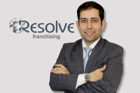 Aos 29 anos, o proprietário do Grupo Resolve Franchising vê os desafios na carreira como fases de um jogo de videogame Aos 29 anos, o proprietário do Grupo Resolve Franchising vê os desafios na carreira como fases de um jogo de videogame