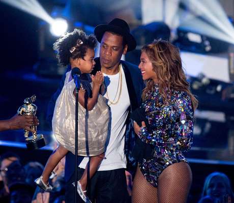 Vestido usado por filha de Beyoncé custa o equivalente a R$ 800 <p>Vestido usado por filha de Beyoncé custa o equivalente a R$ 800</p>