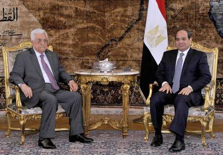 Presidente do Egito, al-Sisi, encontra o presidente palestino, Mahmoud Abbad, neste sábado Presidente do Egito, al-Sisi, encontra o presidente palestino, Mahmoud Abbad, neste sábado