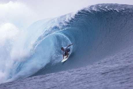 Fabio Gouveia em Pipeline; surfistas brasileiros construíram por anos a aos poucos reputação em ondas grandes Fabio Gouveia em Pipeline; surfistas brasileiros construíram por anos a aos poucos reputação em ondas grandes