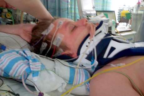 "Se as imagens de Dylan morto forem ajudar a impedir que outras agressões aconteçam, então já teremos conseguido alguma coisa", disse a mãe da criança <p>"Se as imagens de Dylan morto forem ajudar a impedir que outras agressões aconteçam, então já teremos conseguido alguma coisa", disse a mãe da criança</p>