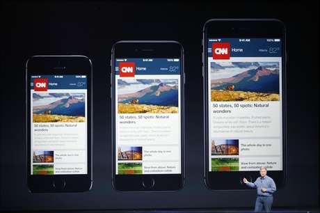 Vice-presidente Apple, Phil Schiller, fala sobre o iPhone 6, durante evento no centro de Flint, em Cupertino, Califórnia Vice-presidente Apple, Phil Schiller, fala sobre o iPhone 6, durante evento no centro de Flint, em Cupertino, Califórnia