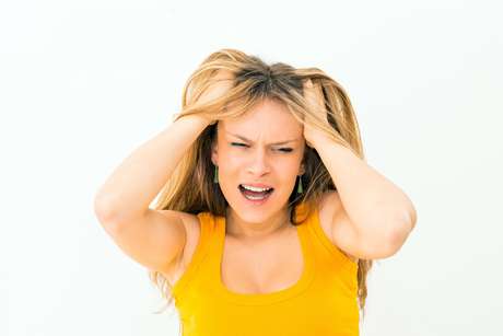 Aprenda com especialistas o que fazer para não arrancar o cabelo após um desastre capilar Aprenda com especialistas o que fazer para não arrancar o cabelo após um desastre capilar