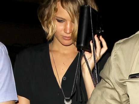 Jennifer Lawrence, foi vítima de invasão em sua conta no iCloud, crime está sendo investigado pelo FBI <p>Jennifer Lawrence, foi vítima de invasão em sua conta no iCloud, crime está sendo investigado pelo FBI</p>
