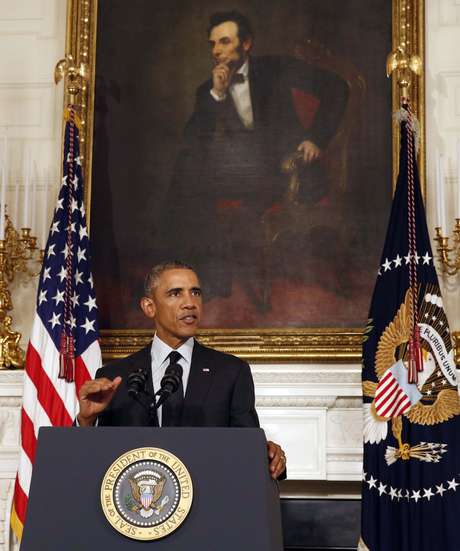 Barack Obama fala sobre a aprovação de sua estratégia para armar e treinar rebeldes sírios na luta contra o Estado Islâmico, na Casa Branca, em 18 de setembro <p>Barack Obama fala sobre a aprovação de sua estratégia para armar e treinar rebeldes sírios na luta contra o Estado Islâmico, na Casa Branca, em 18 de setembro</p>