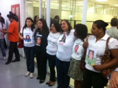 Mães de pessoas desaparecidas comparecem à inauguração de delegacia especalizada Mães de pessoas desaparecidas comparecem à inauguração de delegacia especalizada