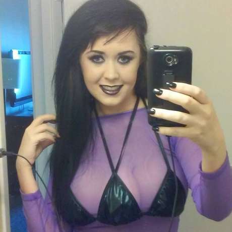 Jasmine Tridevil / Facebook / Reprodução