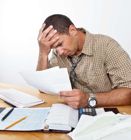 Calcule os gastos de sua empresa e procure antecipar possíveis pagamentos para não cair na armadilha das dívidas Calcule os gastos de sua empresa e procure antecipar possíveis pagamentos para não cair na armadilha das dívidas