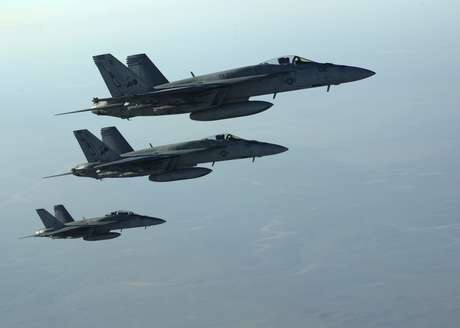 Aviões americanos sobrevoam a Síria e o Iraque <p>Aviões americanos sobrevoam a Síria e o Iraque</p>