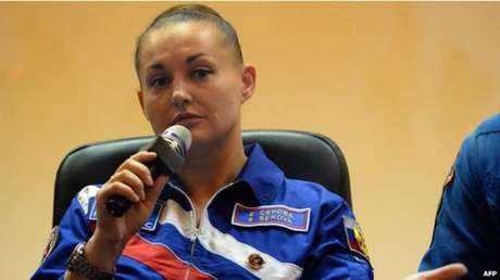 Yelena Serova foi treinada por oito anos para a missão espacial, que vai durar 6 meses Yelena Serova foi treinada por oito anos para a missão espacial, que vai durar 6 meses