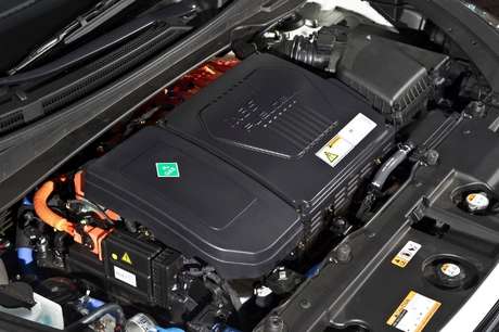 Apesar do motor não possuir a mesma potência, o torque é alto, fazendo com que o carro responda bem à aceleração <p>Apesar do motor não possuir a mesma potência, o torque é alto, fazendo com que o carro responda bem à aceleração</p>