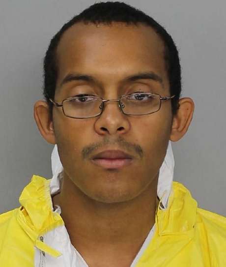 Kevin Davis, 18 anos, foi condenado a 99 anos de prisão por ter matado Kimberly Davis, 50 anos, no dia 27 de março Kevin Davis, 18 anos, foi condenado a 99 anos de prisão por ter matado Kimberly Davis, 50 anos, no dia 27 de março