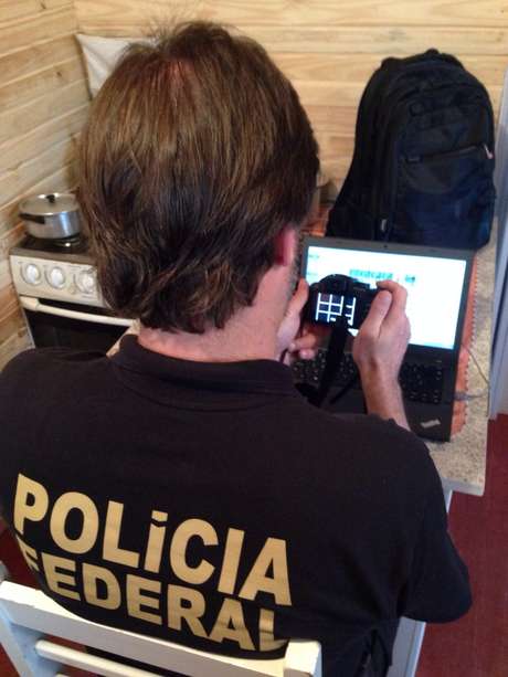 PF faz operação contra pornografia infantil em 18 Estados PF faz operação contra pornografia infantil em 18 Estados