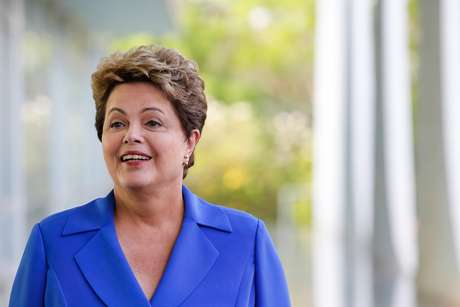 Os indícios são claros de que houve o desvio, se não, não teria havido delação premiada, nem essa investigação, disse Dilma Rousseff <p>Os indícios são claros de que houve o desvio, se não, não teria havido delação premiada, nem essa investigação, disse Dilma Rousseff</p>