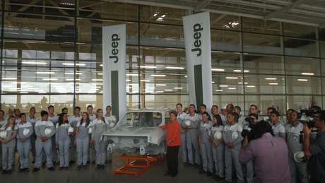 Fábrica da Jeep, em Pernambuco, é centro de uma disputal eleitoral entre Dilma e Aécio Fábrica da Jeep, em Pernambuco, é centro de uma disputal eleitoral entre Dilma e Aécio
