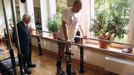 Darek Fidyka voltou a andar após receber transplante de células olfativas Darek Fidyka voltou a andar após receber transplante de células olfativas