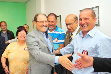 José Ivo Sartori recebe apoio do DEM na disputa do segundo turno, no dia 13 de outubro <p>José Ivo Sartori recebe apoio do DEM na disputa do segundo turno, no dia 13 de outubro</p>