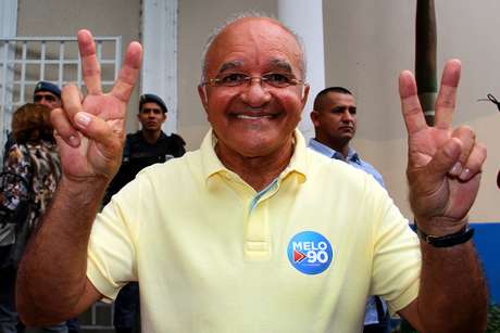 https://p2.trrsf.com/image/fget/cf/460/0/images.terra.com/2014/10/26/am-josemelo-edmar-barros-futura.jpg