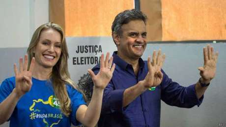 Aécio chegou a ficar em terceiro lugar nas pesquisas durante o primeiro turno <p>Aécio chegou a ficar em terceiro lugar nas pesquisas durante o primeiro turno</p><p> </p>