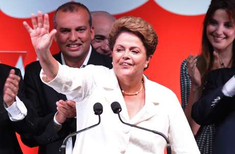 Ela tem uma pesada bagagem ideológica e isso não muda da noite para o dia, diz o economista Raul Velloso <p>Ela tem uma pesada bagagem ideológica e isso não muda da noite para o dia, diz o economista Raul Velloso</p>