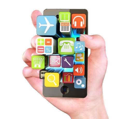 Um levantamento realizado pela Kantar Worldpanel revelou que a maior parte dos proprietários de smartphones no Brasil pertence à classe C. O estudo ouviu 27 mil pessoas em nove mil residências em todos os Estados brasileiros Um levantamento realizado pela Kantar Worldpanel revelou que a maior parte dos proprietários de smartphones no Brasil pertence à classe C. O estudo ouviu 27 mil pessoas em nove mil residências em todos os Estados brasileiros