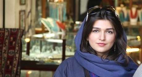 Ghoncheh Ghavami, 25 anos, foi condenada no Irã por tentar assistir a uma partida da Liga Mundial de vôlei masculino Ghoncheh Ghavami, 25 anos, foi condenada no Irã por tentar assistir a uma partida da Liga Mundial de vôlei masculino